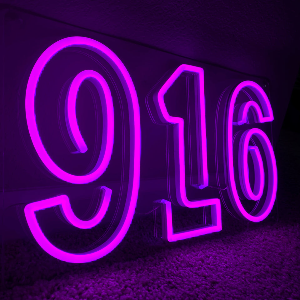 916